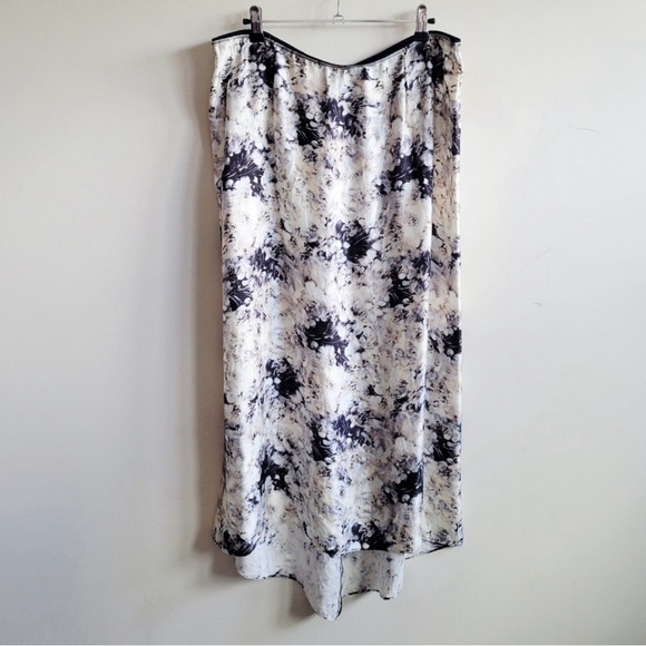 Vince Painted Crema Silk Slip Skirt - Black/Cream - Picture 4 of 8